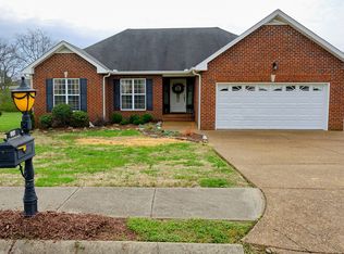 1167 Flat Stone Dr, Gallatin, TN 37066