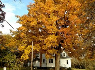 4407 Roberts Rd, Island Lake, IL 60042