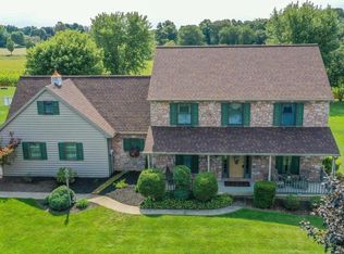 44 Field Ln, Lititz, PA 17543