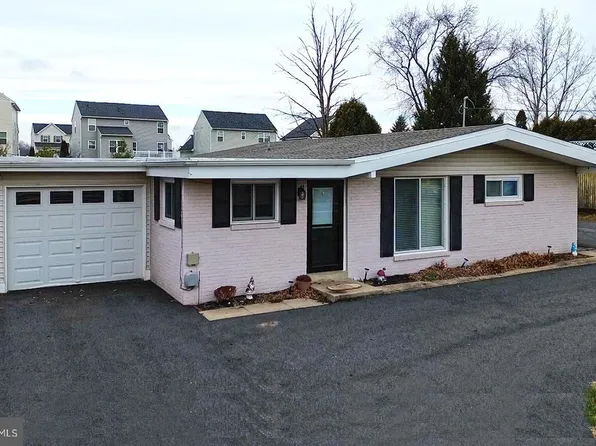 2403 N Charlotte St, Pottstown, PA 19464