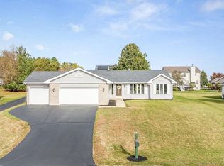 12861 Clearwater Pointe, Winnebago, IL 61088