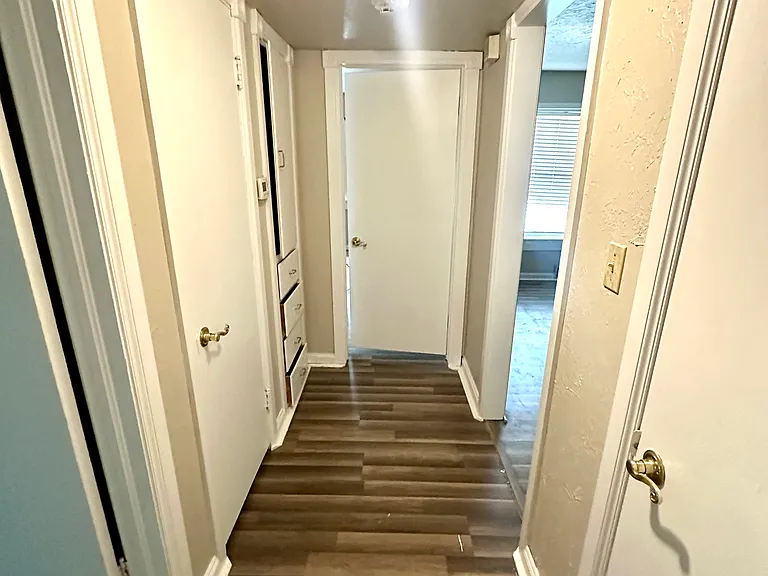 1405 Carlisle Ct — Photo 28