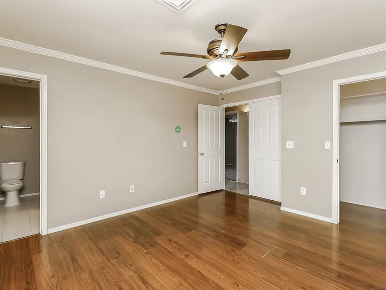 6332 W Laredo St — Photo 9
