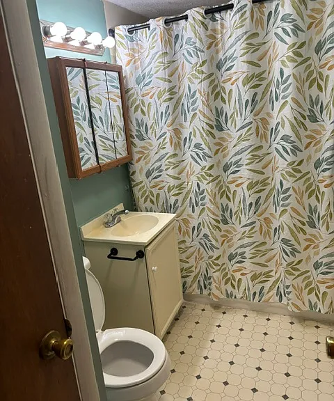304 Longview St #B4 — Photo 6