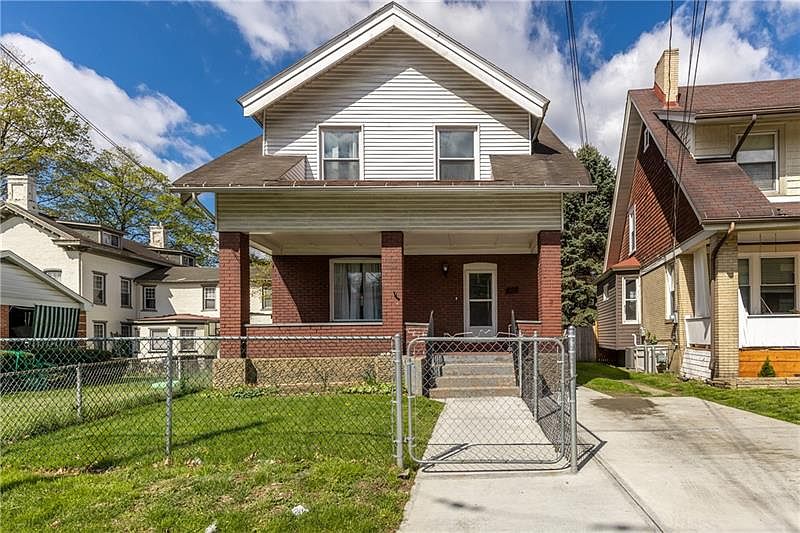 1st image of 215 Alder Dr