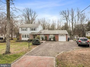 15 Christopher Mill Rd, Medford, NJ 08055