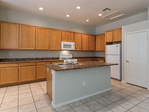 3rd image of 1352 N McKenna Ln