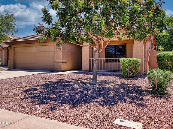 3rd image of 3249 E WILDHORSE Drive