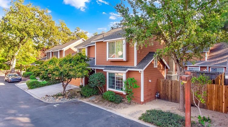1st image of 6 Coyle Creek Cir