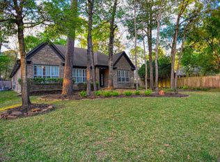 94 E Sterling Pond Cir, The Woodlands, TX 77382