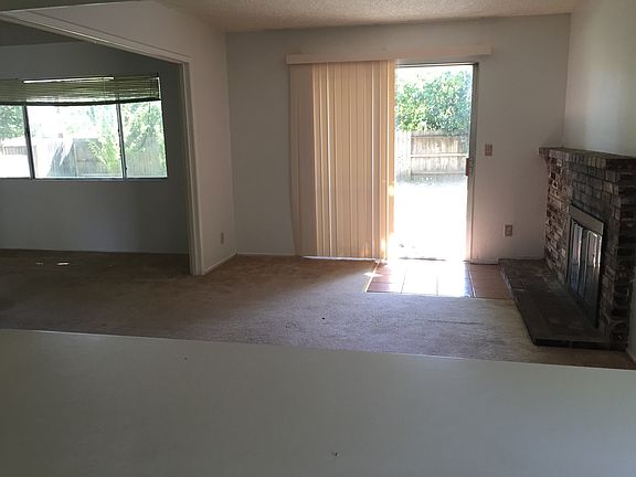 4th image of 2114 Loyola Dr