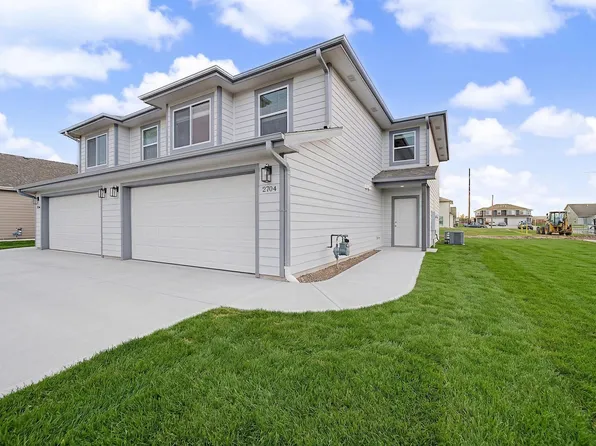 2704 Amelia Ln, Salina, KS 67401