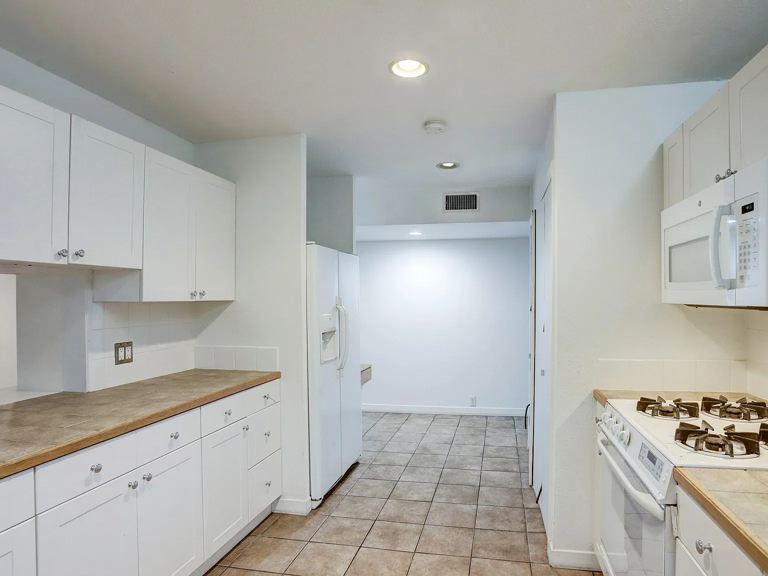 3 bed, 2.0 bath, 1685 sqft, $2,650 — Photo 4
