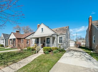 1338 Oxford Rd, Berkley, MI 48072