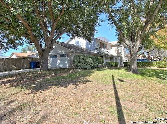 3rd image of 6003 Grand Point Dr