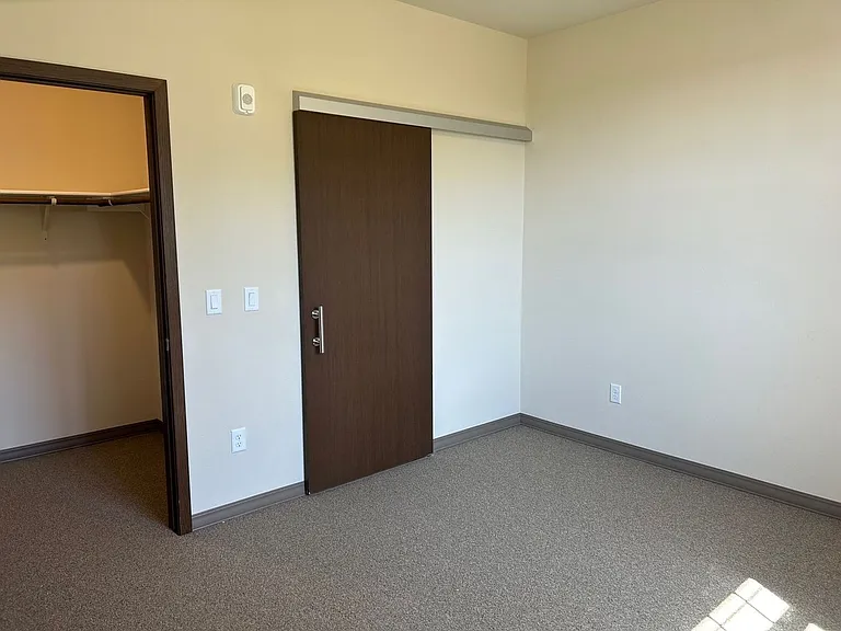 Madison Apartments — Photo 130