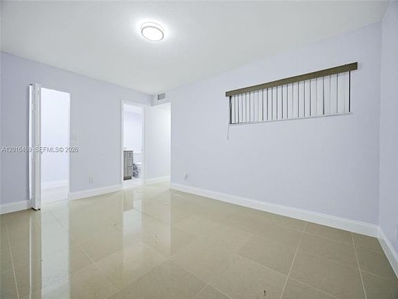 4th image of 10941 N Lakeview Dr