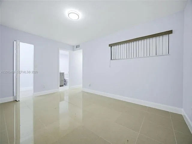 10941 N Lakeview Dr — Photo 4