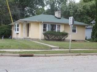 168 S Maple St, Oconomowoc, WI 53066