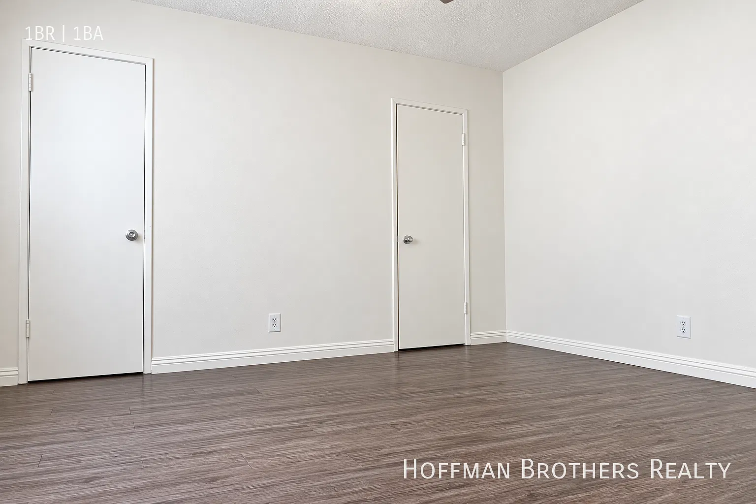 Updated 1br With Private Balcony, Granite Kitchen, Parking Included & On-Site Laundry! — Photo 4