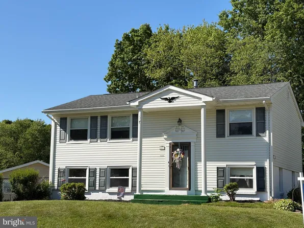 4401 Kentmore Dr, Woodbridge, VA 22193