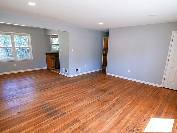 3rd image of 503 Ross St