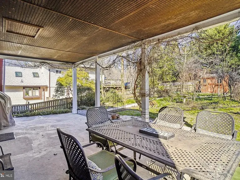 10215 Day Ave — Photo 7