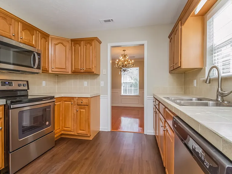 1511 Antebellum Dr — Photo 7
