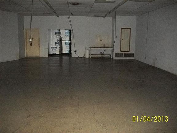 5th image of 1247 Clarksville St