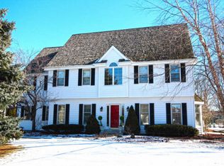 20530 Chadwick Ln, Brookfield, WI 53045