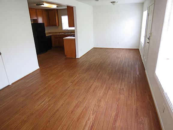2nd image of 706 N Coulter Dr
