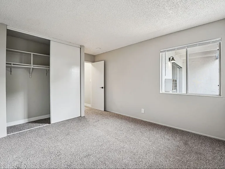 The Valley Apartments — Photo 39