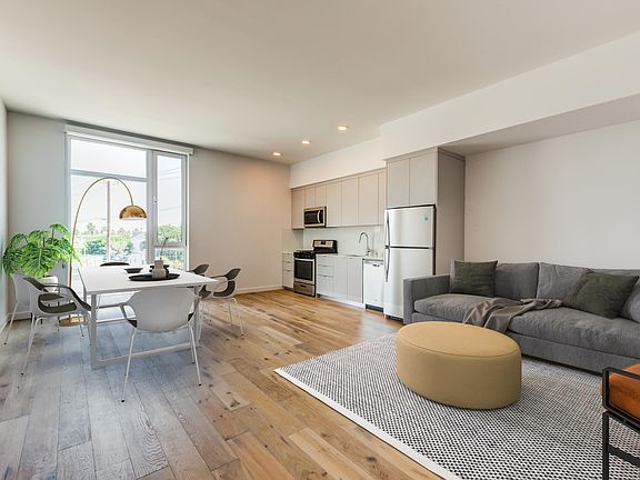 5th image of 5135 W Adams Blvd APT 205