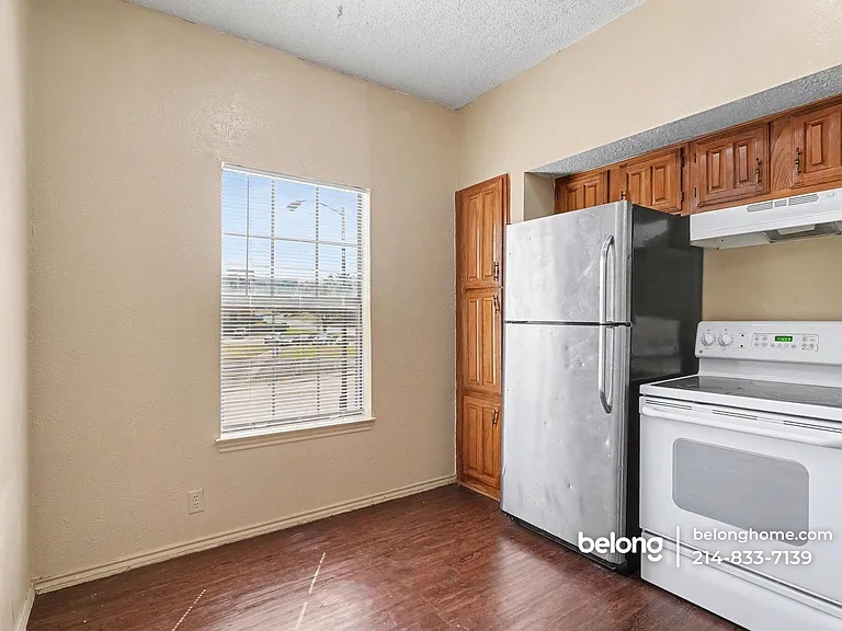 5313 Greenshaven Dr #7 — Photo 8