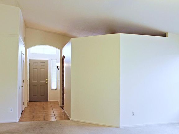 3rd image of 9163 N Ironwood Bluffs Ln