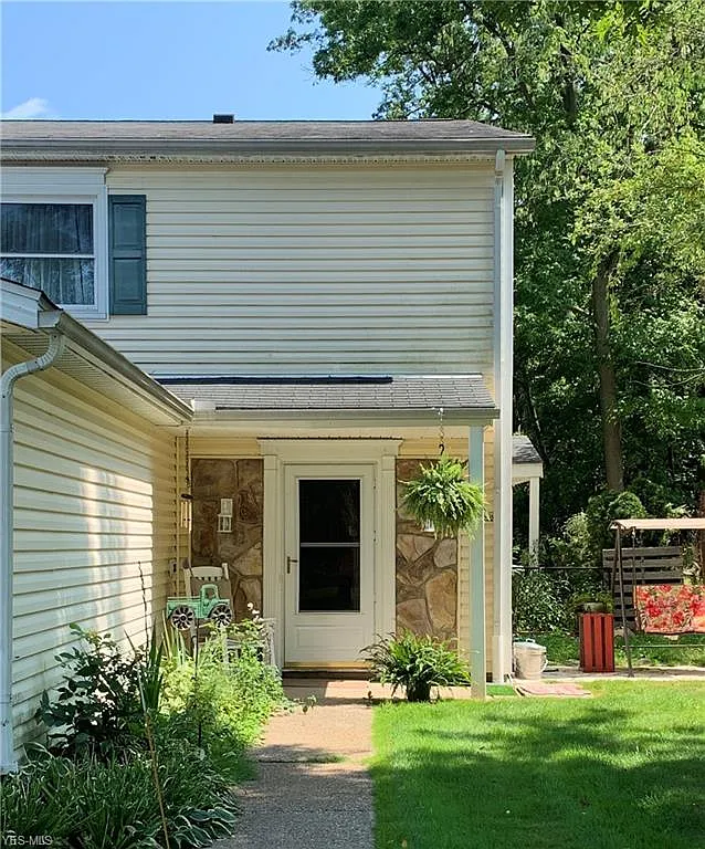 288 Canterbury Ln #D-23 photo 1