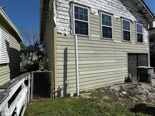 3122 Avenue N 1/2, Galveston, TX 77550