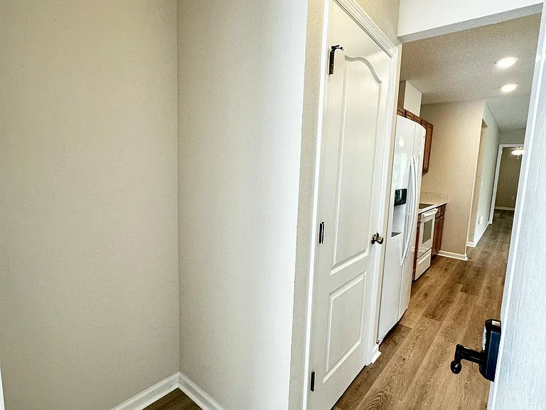 227 Sawmill Landing Dr — Photo 3