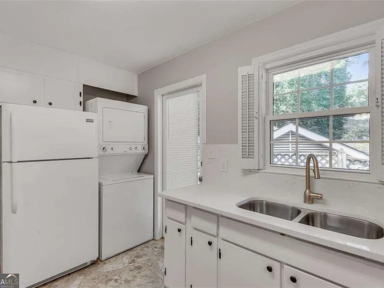 799 Marstevan Dr NE — Photo 14