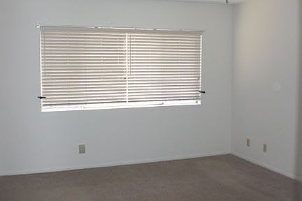 4th image of 1256 Saint Vladimir St