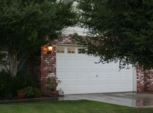 1740 N Bush Ave, Clovis, CA