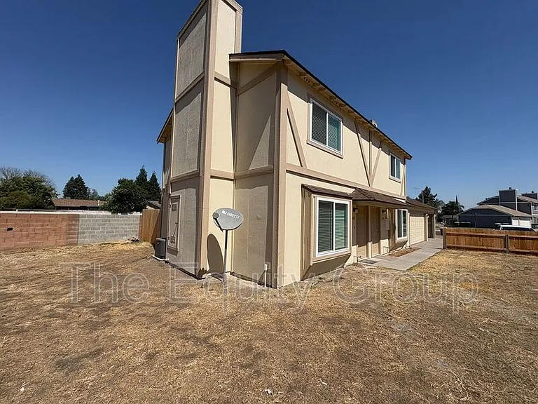 1469 Ben Franklin Ave — Photo 24