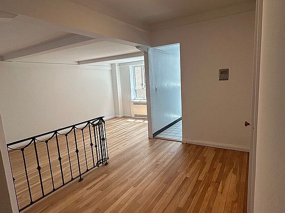2nd image of 200 W 20th St APT 1116