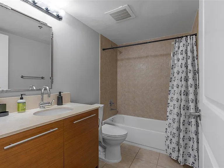 2641 N Flamingo Rd #901 — Photo 5