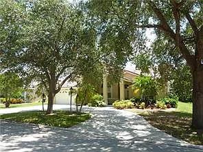 4 bed, 2.0 bath, $5,246 — Photo 1