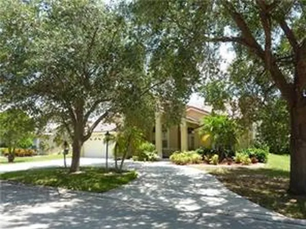 5365 NW 107th Ave, Pompano Beach, FL 33076