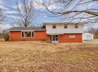 1270 E Sammy Ln, Springfield, MO 65804