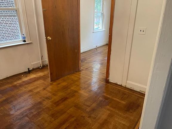 5th image of 3424 Grace Ave #1