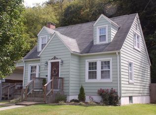 933 Frederick St, Bluefield, WV 24701
