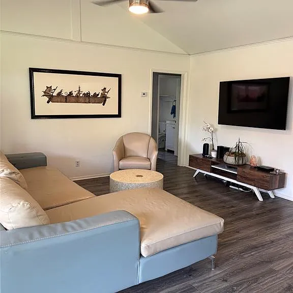 2518 Cockburn Dr — Photo 3